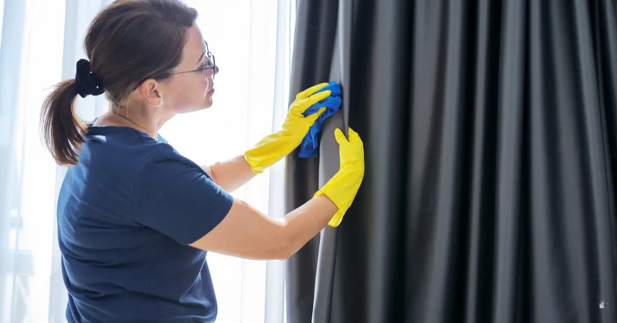 ¿Cómo lavar las cortinas sin quitar los ganchos?